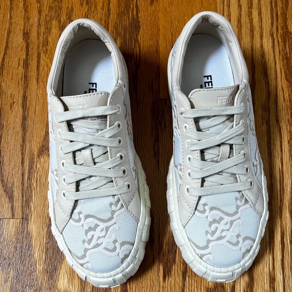 Fendi Camelia FF Karligraphy low-top sneakers in 38.5 - Picture 6 of 12